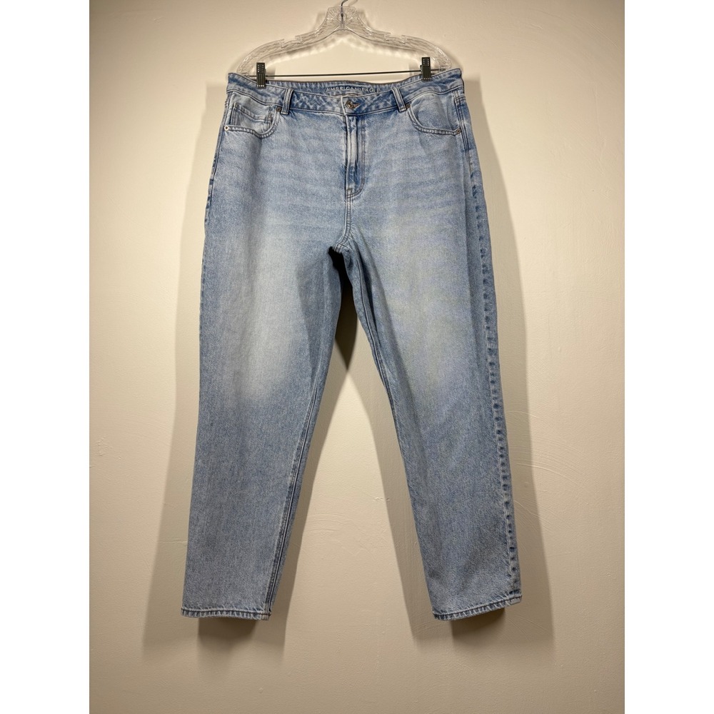 American Eagle Women Mom Jeans 18 Light Wash High Rise Strigid Denim 90s Retro